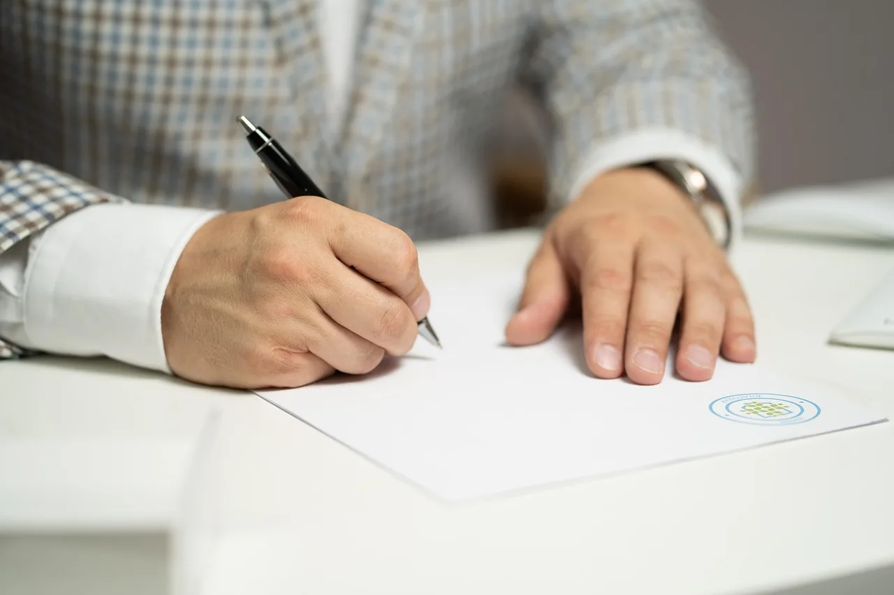 man, sign, paper, write, document, contract, signing, agreement, signature, signing document, signing contract, signing paper, sign, contract, contract, contract, contract, contract, signing, agreement, signature, signature. Measuring customer analytics: the contract that has to come first